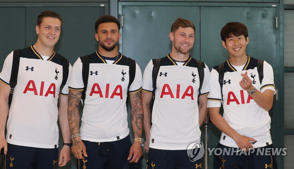 Tottenham Star Son Heung Min Returns Home Yonhap News Agency