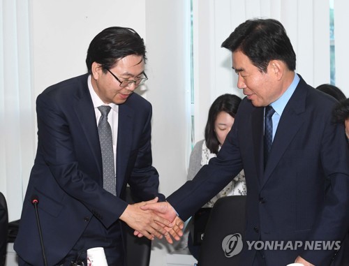 김진표 위원장과 이한주 분과위원장