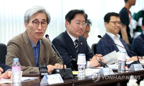 발언하는 정해구 자문위 위원