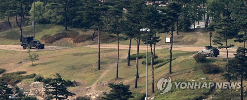 성주골프장에 배치된 미군 차량