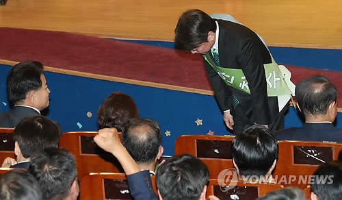 당선 인사하는 안철수 대표