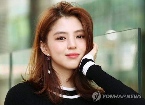 '다만세' 신예 한소희 "넝쿨째 굴러온 운, 놓치지 않아야죠" - 3