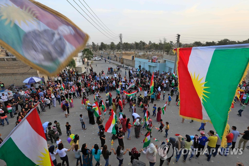 이라크 쿠르드자치정부 독립투표 환영하는 시리아 쿠르드계