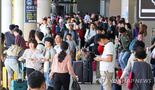 붐비는 제주공항