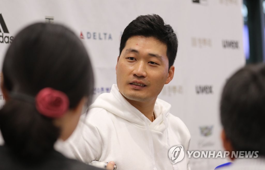 질문 듣는 오승환
