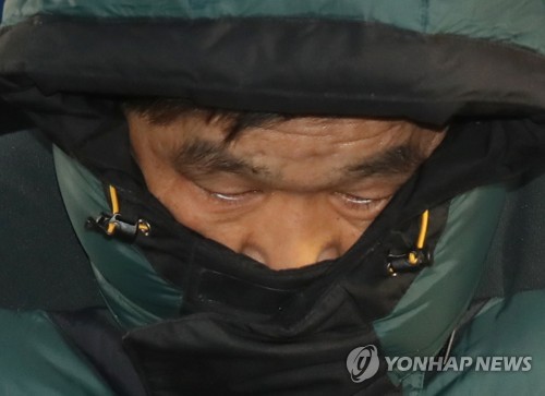검찰 송치되는 종로 여관 방화 피의자