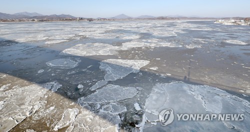 한파가 만든 풍경 '강화 유빙'