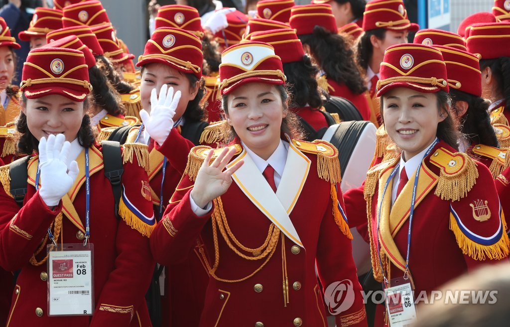 北朝鮮選手団が入村式　応援団も出席