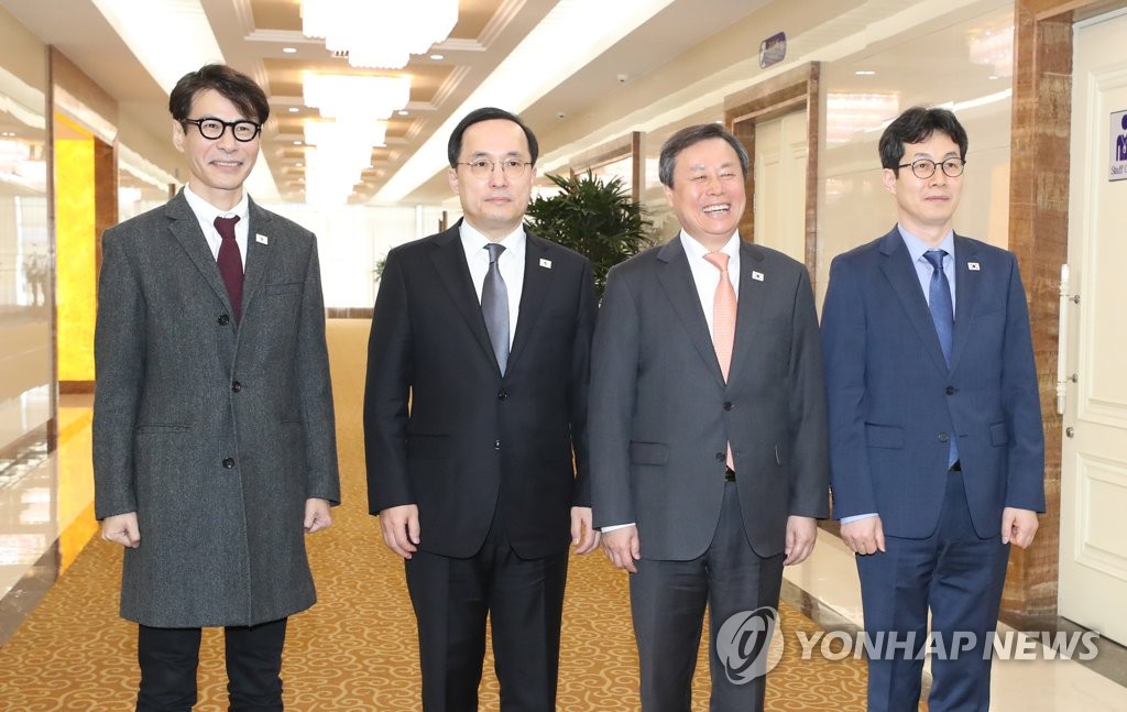 평양 도착한 남측예술단