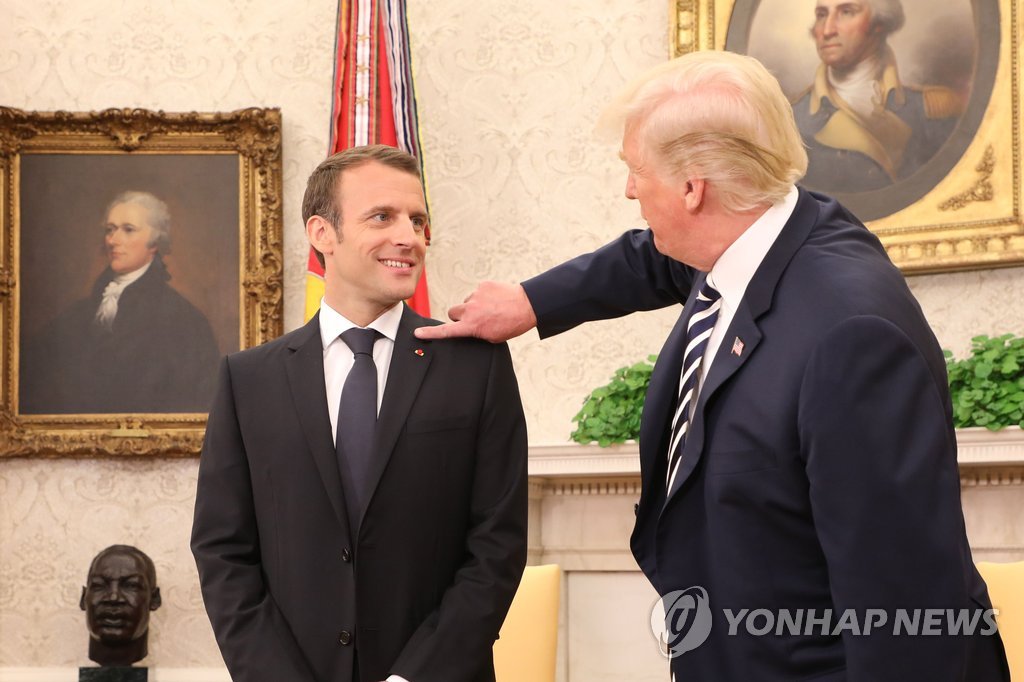 '긴장 푸시고…내 집처럼'