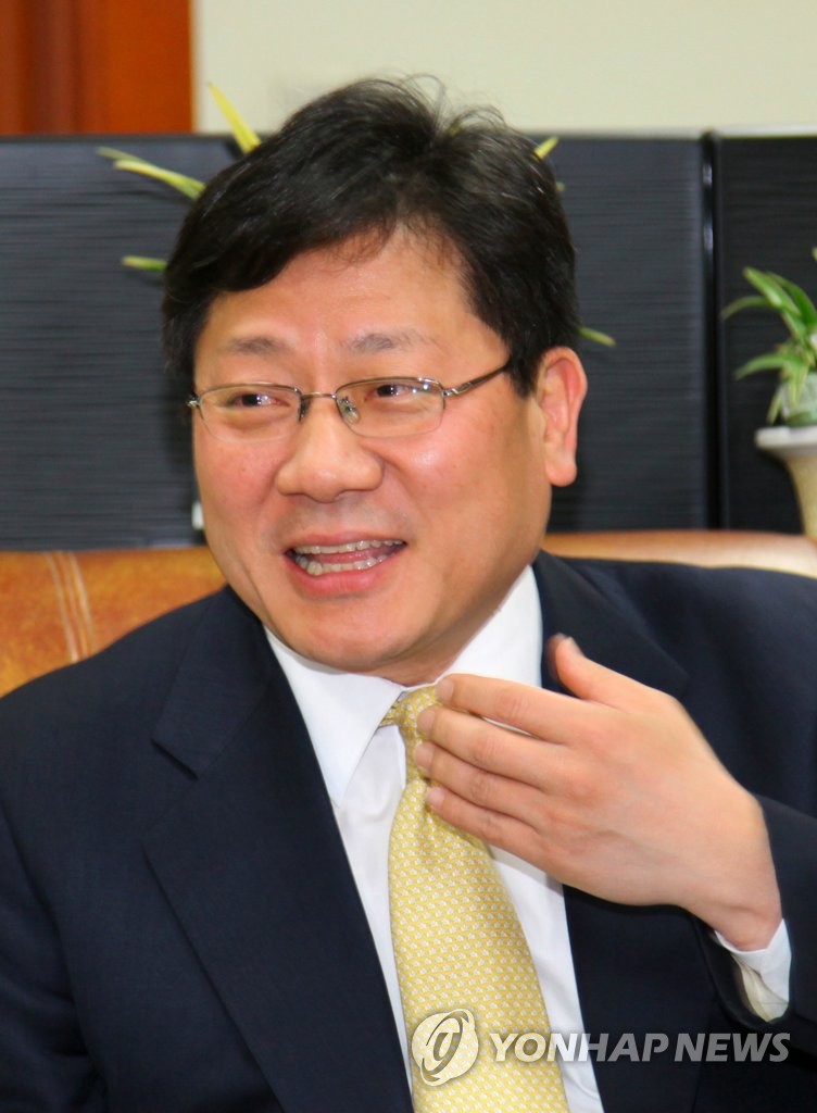 '성희롱·논문표절 논란' 서울대 강대희 총장후보 사퇴