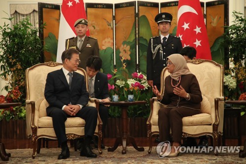 문 대통령, 야콥 싱가포르 대통령 면담