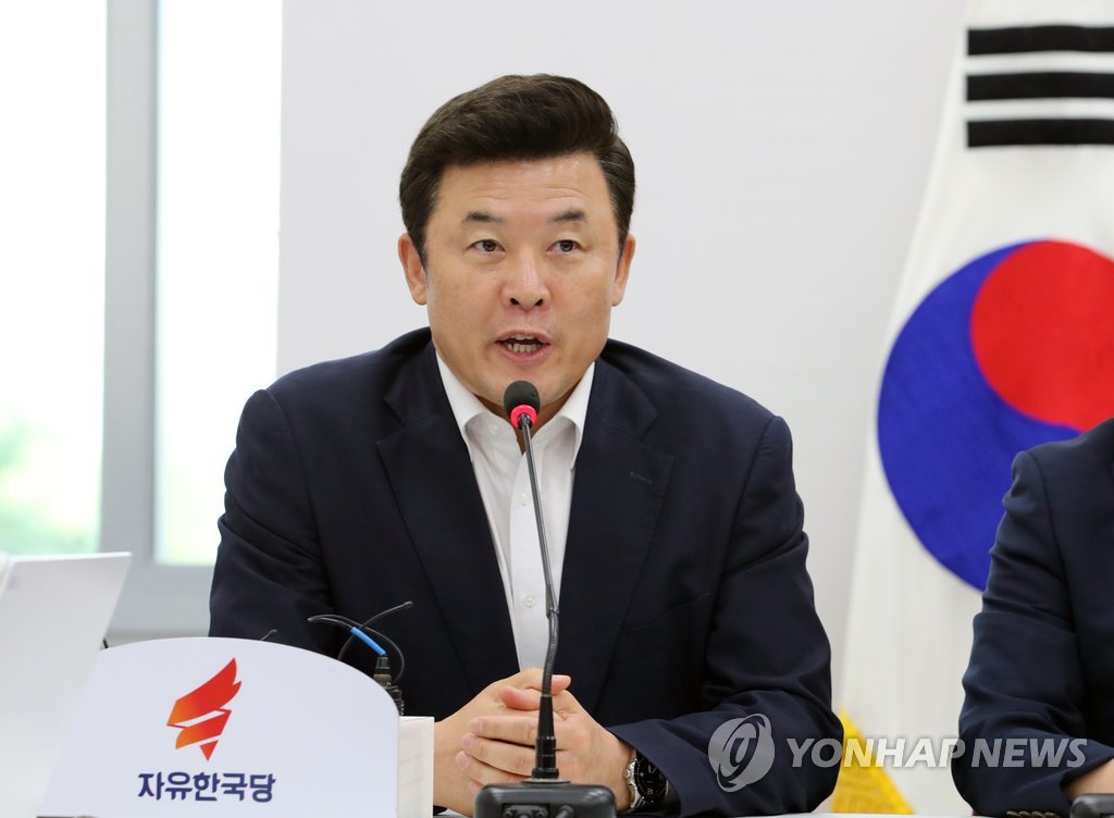 자유한국당 수석대변인에 윤영석 유임