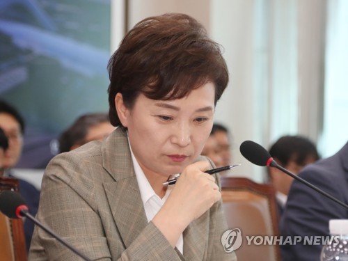 국토위, '택지 후보지' 유출로 난항
