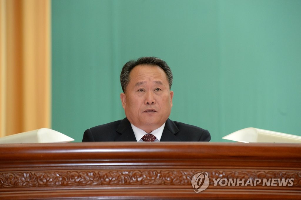 발언하는 리선권 조평통 위원장