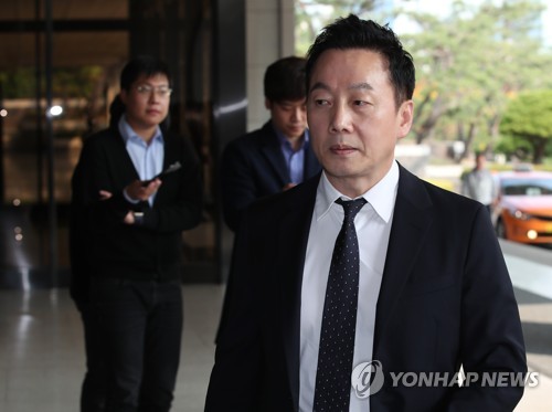 검찰 출석하는 정봉주 전 의원