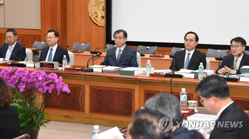 국정감사 받는 국정원