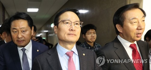 의장실로 향하는 3당 원내대표