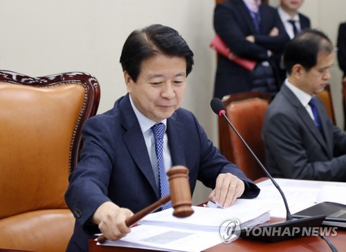 과방위 회의 주재하는 노웅래 위원장