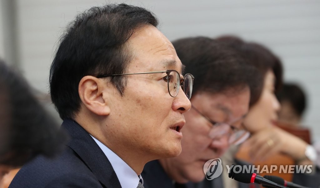발언하는 홍영표