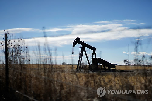 美 콜로라도 유정(油井)…유가, 수요감소 우려로 WTI 4.8%↓