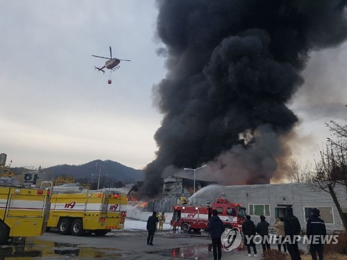 논산 고무제품 제조공장 화재 진압