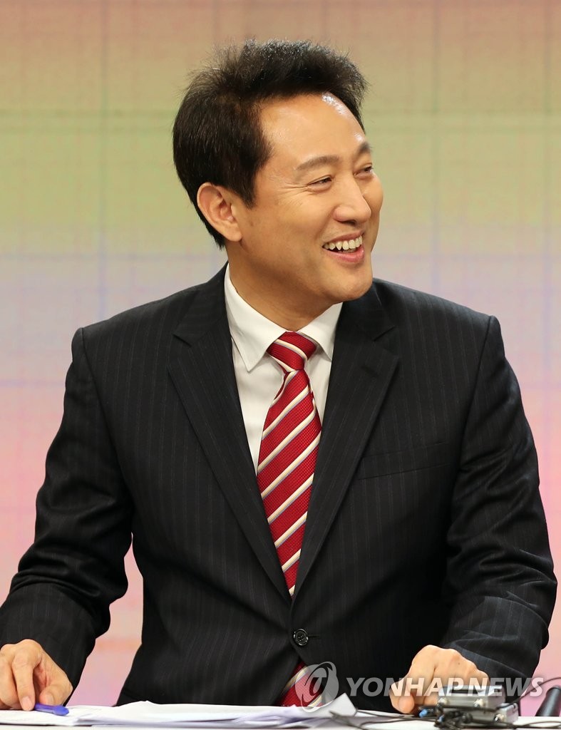 토론회 준비하는 오세훈 후보
