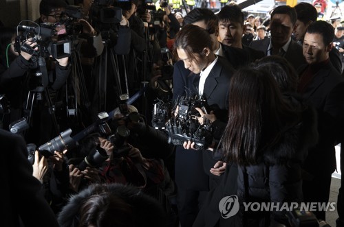 정준영 '험난한 출석길'