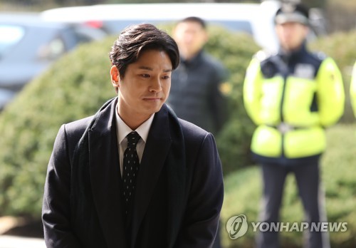 경찰출석하며 답변하는 김상교