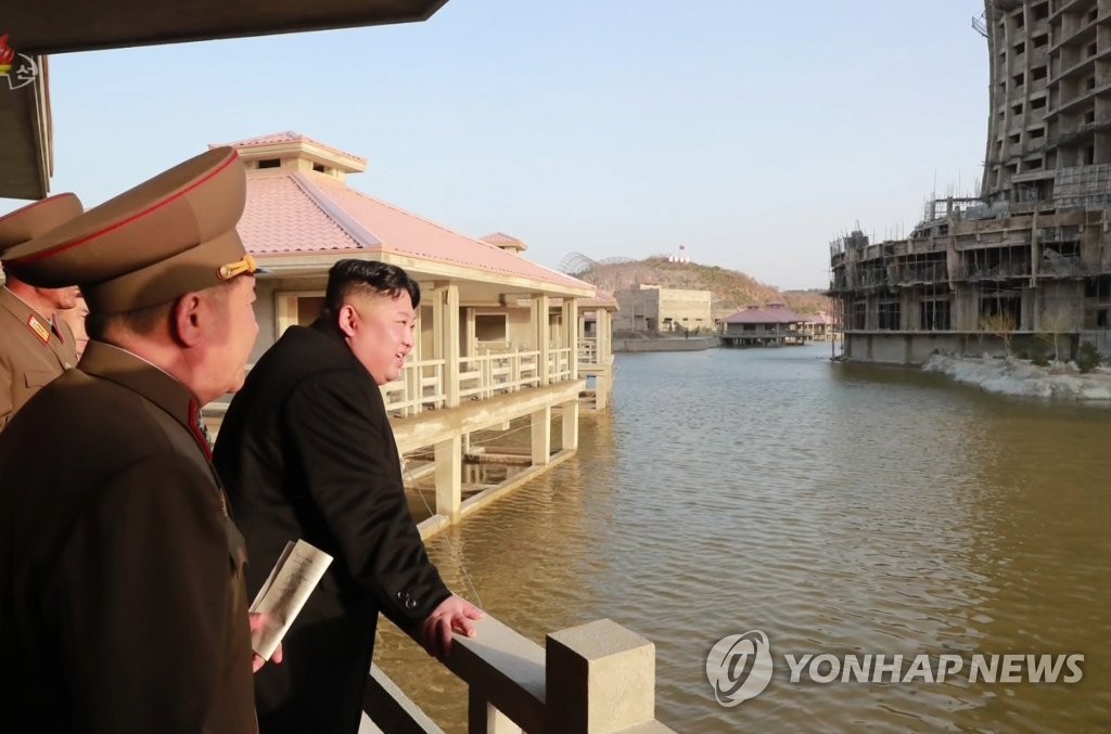 5개월여만에 원산갈마지구 건설장 다시 찾은 김정은 위원장