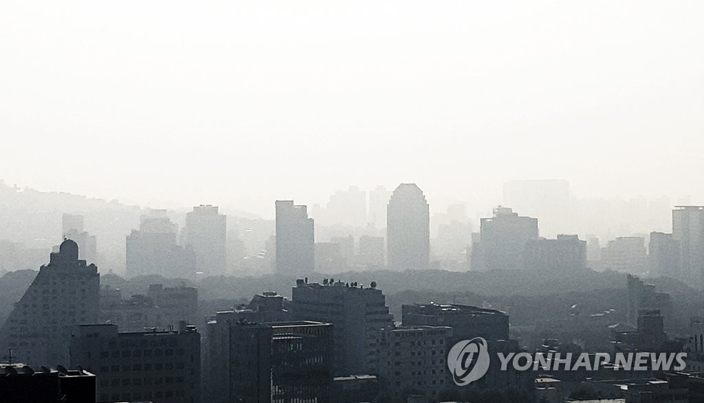 더위에 미세먼지에