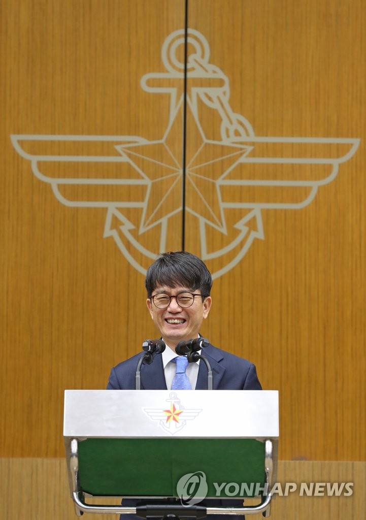 New vice defense minister inaugurated New vice defense minister inaugurated