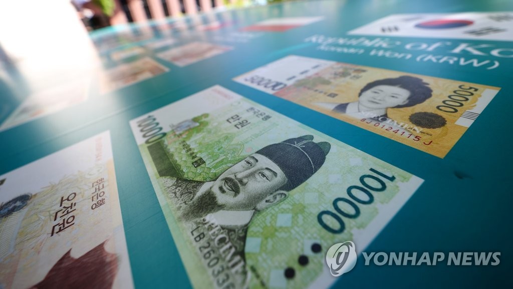 '3억달러'에 발목…다시 멀어진 한국 환율관찰대상국 제외