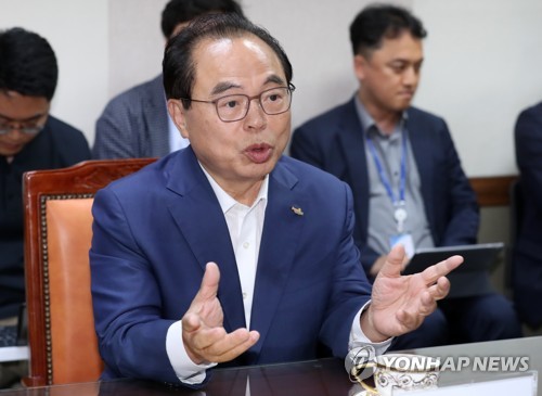 발언하는 오거돈 부산시장
