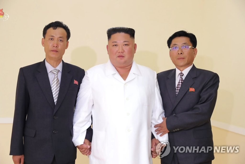 북한 김정은, 함경남도서 지방인민회의 대의원 선거 투표