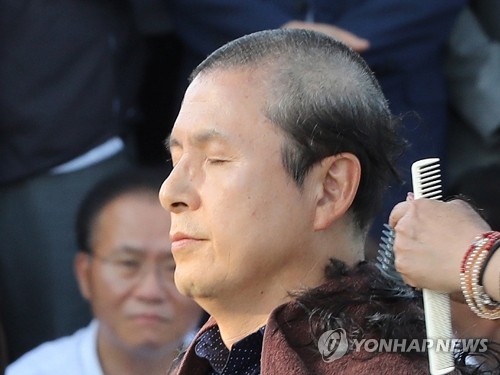 삭발하는 황교안 대표