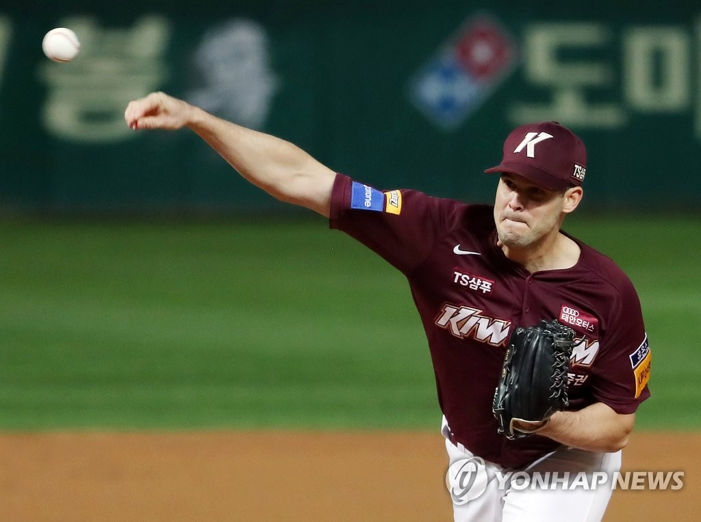 Jake Brigham of the Kiwoom Heroes throws a pitch against the SK Wyverns in the bottom of the first inning of Game 1 of the second round Korea Baseball Organization (KBO) playoff series at SK Happy Dream Park in Incheon, 40 kilometers west of Seoul, on Oct. 14, 2019. (Yonhap)