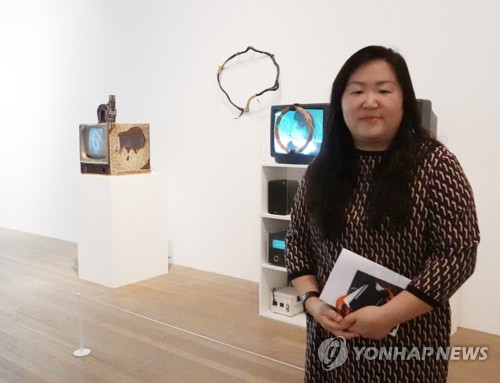백남준 회고전을 준비한 이숙경 테이트모던 수석큐레이터