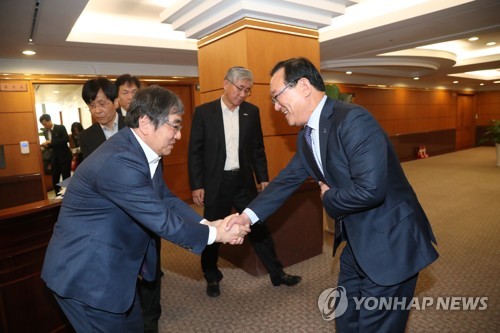 금융감독원장 만난 송철호 울산시장