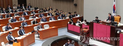 지소미아 관련해 질의하는 김재원 위원장
