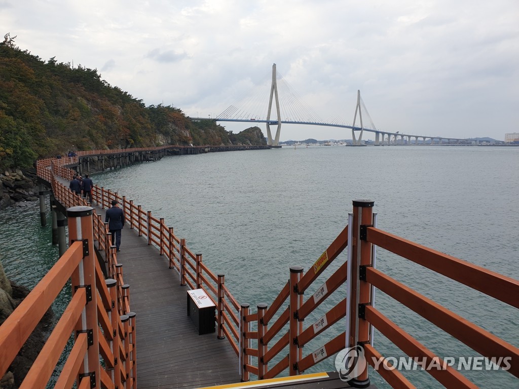 목포 고하도 해안데크