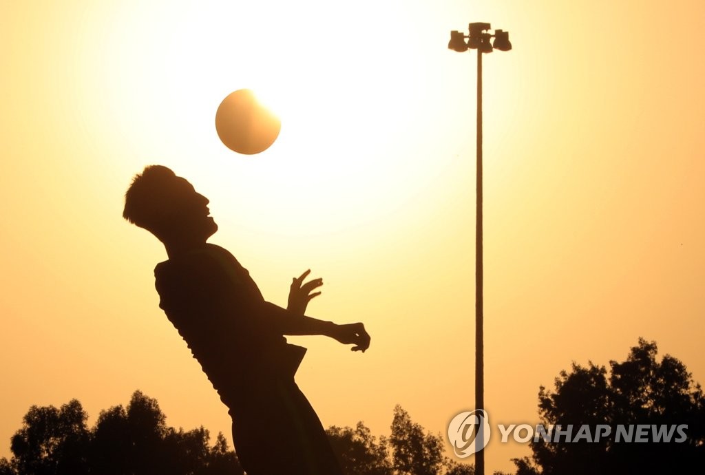 '공중볼은 내가 맡는다'