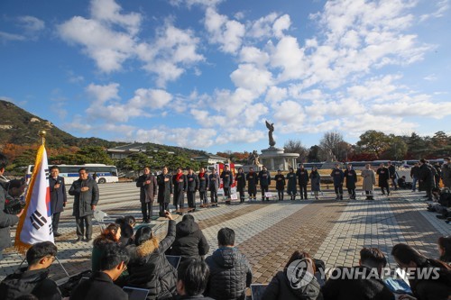 연일 청와대 앞 회의 여는 한국당