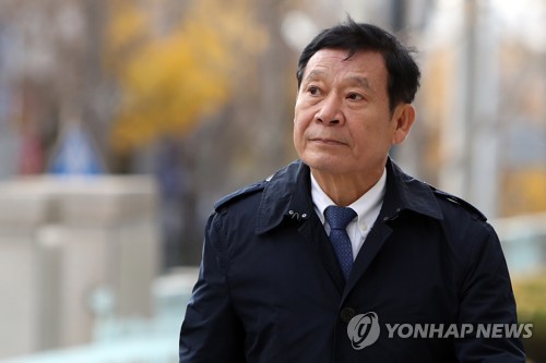 윤장현 전 광주시장, 항소심 선고공판 출석