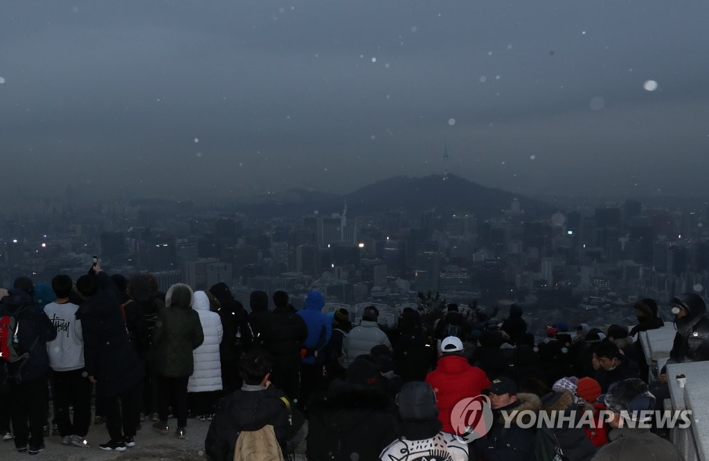 '눈 내리는 새해 아침'