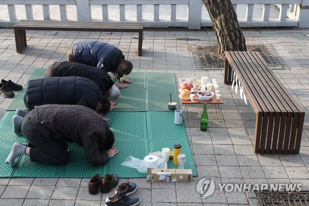 Remembering loved ones in N. Korea Remembering loved ones in N. Korea