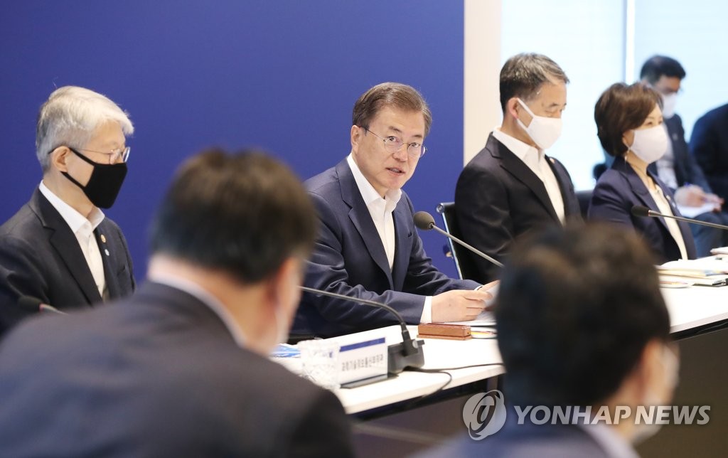 발언하는 문 대통령