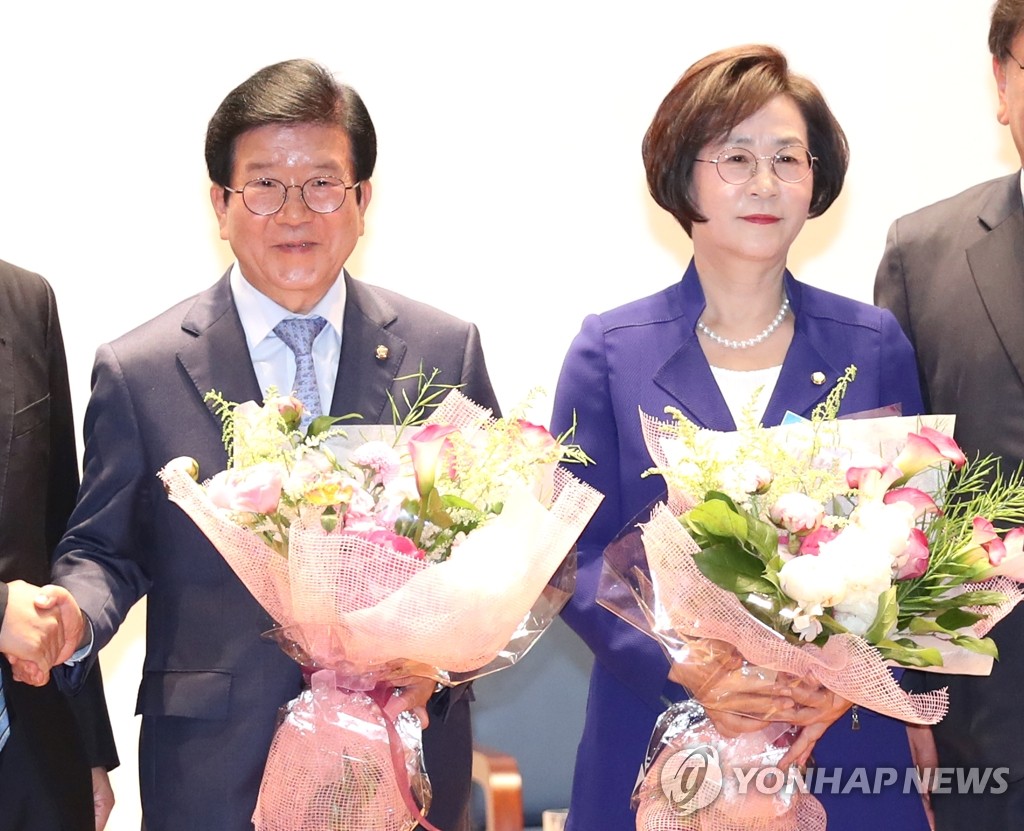 민주당, 국회(부)의장으로 선출된 박병석-김상희