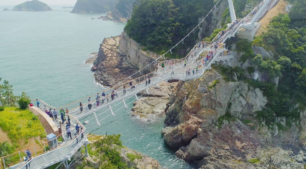 Reapertura del puente colgante de Yonggung Reapertura del puente colgante de Yonggung