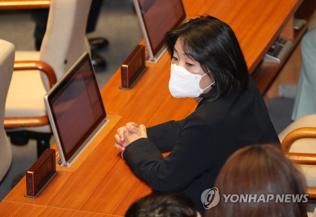慰安婦団体前代表 本会議に初登院 慰安婦団体前代表 本会議に初登院